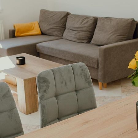 Apartman Emily Brezno Eksteriør billede